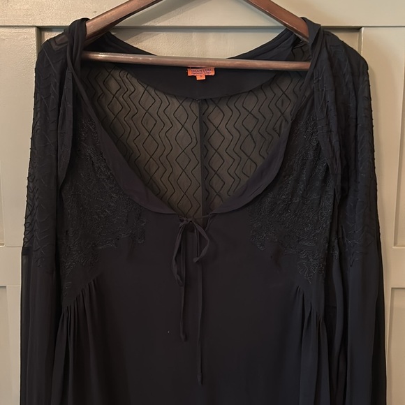 Chan Luu Black Tonal Embroidered Long Sleeve Blouse Top Sheer Tie Size Small - Picture 4 of 9